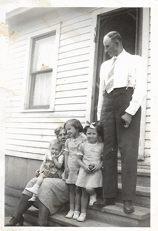 Arnold and Ella Suring with Shirley Norma and Joan Heinze.jpeg